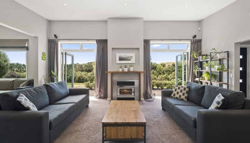 75 Dalmore Way, Acacia Bay
