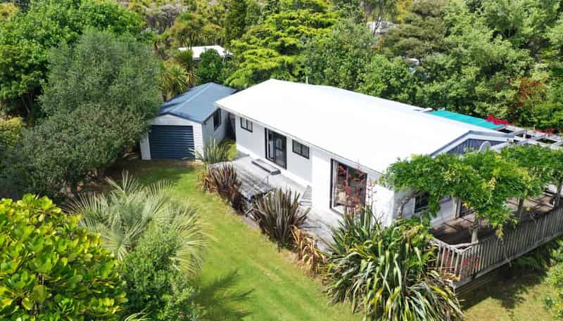10 Stingray Crescent, Whiritoa