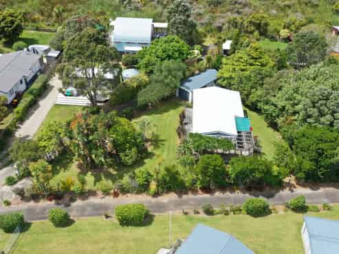 10 Stingray Crescent, Whiritoa