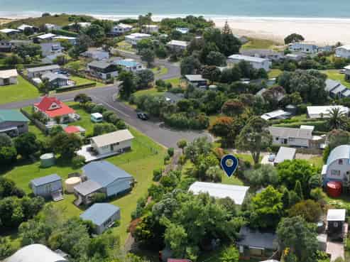 10 Stingray Crescent, Whiritoa