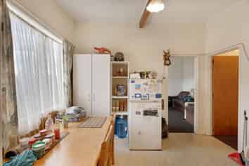 2/209 McLeod Street, Camberley