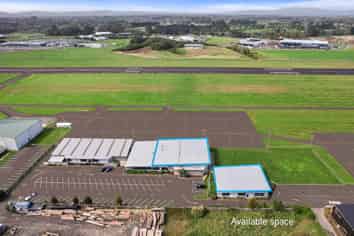 Hamilton Airport Offices with Ample Parking