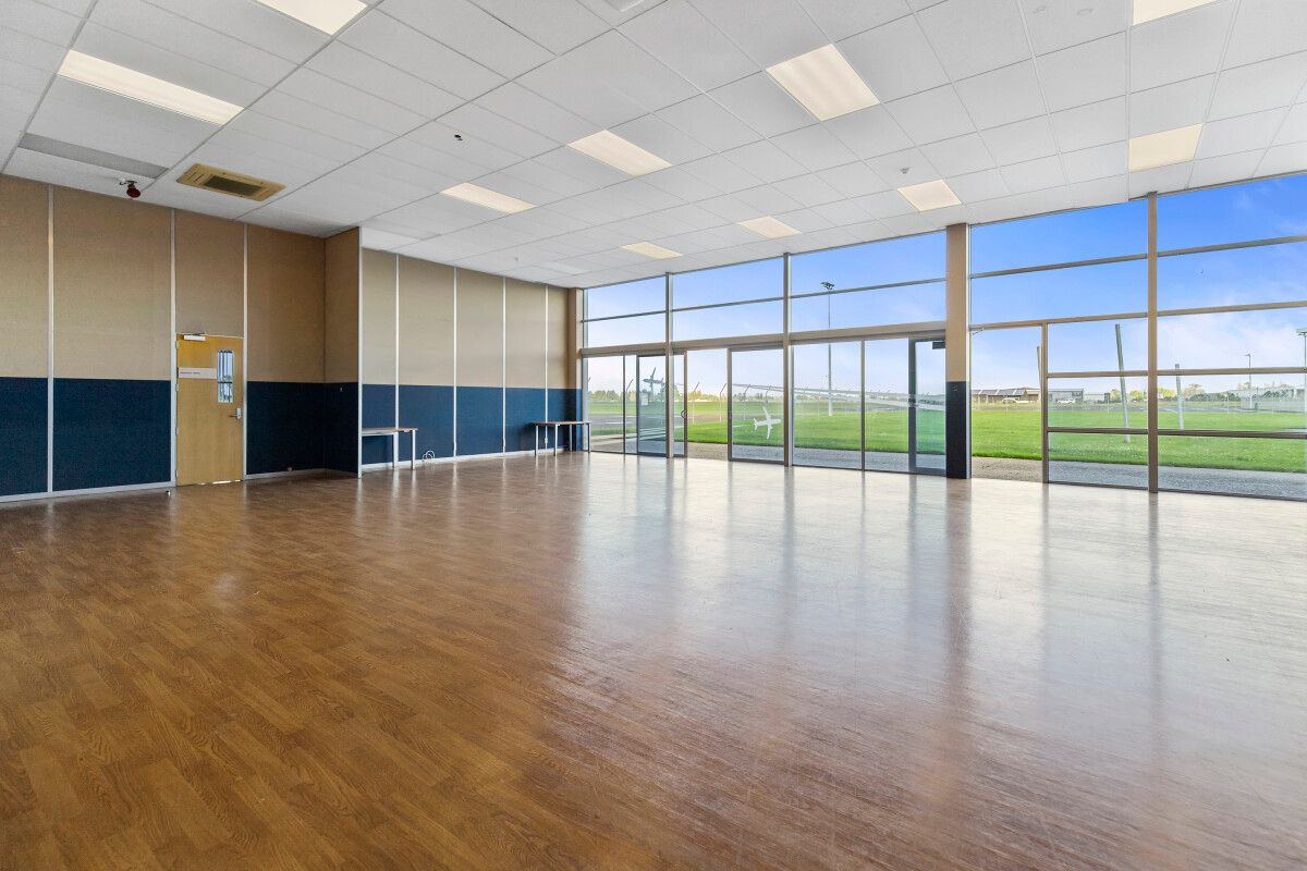 Hamilton Airport Offices with Ample Parking - Mehr