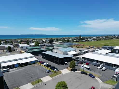 Contemporary Commercial Building - Papamoa 