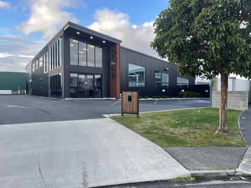 Contemporary Commercial Building - Papamoa 