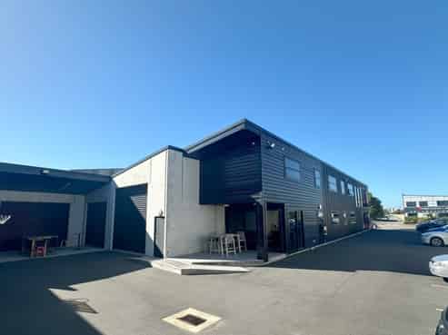 Contemporary Commercial Building - Papamoa 