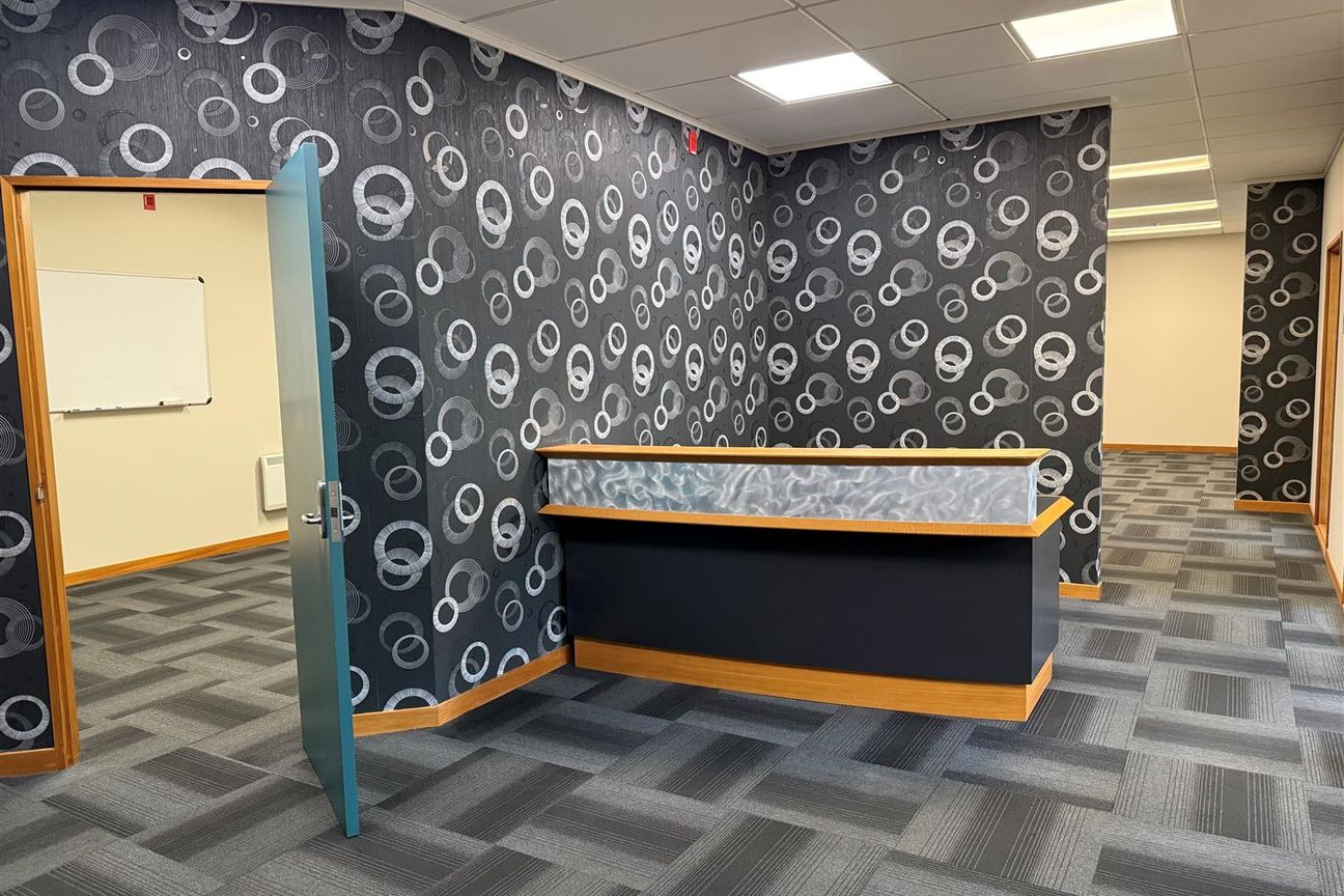 Modern First Floor Office with Good Outlook - Prikaz 3