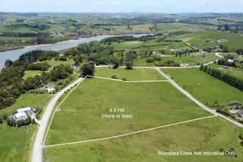 208 Mountain Road, Maungaturoto