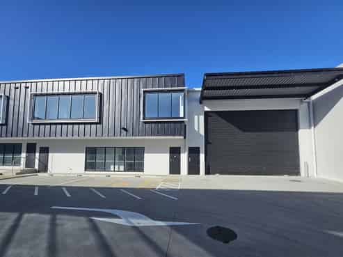 CBRE | High Quality Hobsonville Unit