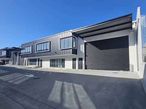 CBRE | High Quality Hobsonville Unit