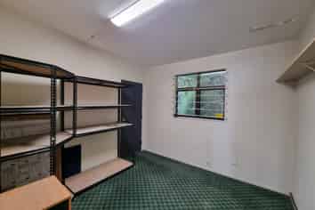 City fringe office, Kaiwharawhara