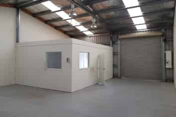 108m² Industrial Unit for Lease