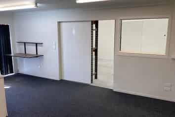 108m² Industrial Unit for Lease