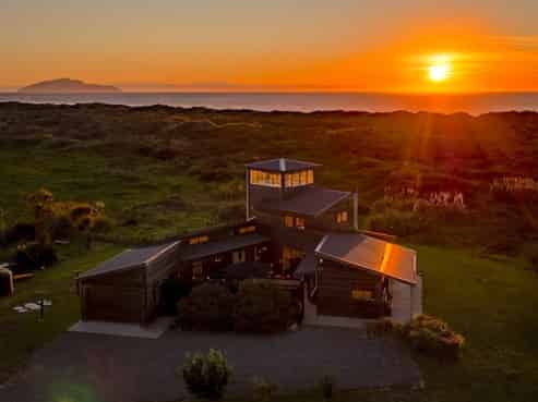 80 Reay Mackay Grove, Waikawa Beach