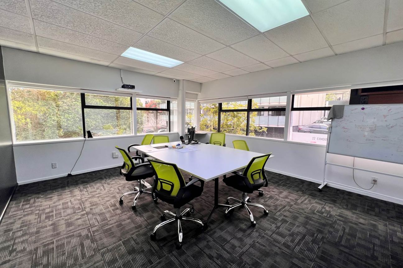 WELL-PRESENTED OFFICE IN EDEN TERRACE - Görünüm 3