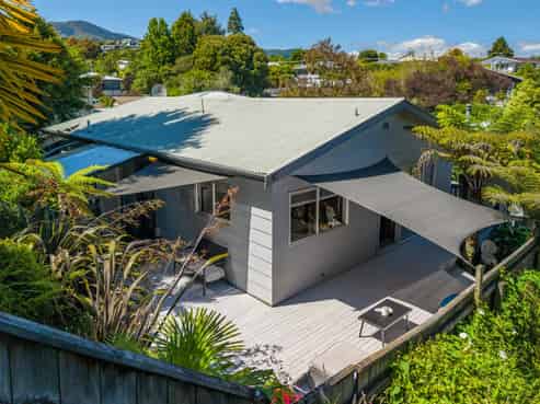 2/41 Douglas Road, Wakatu