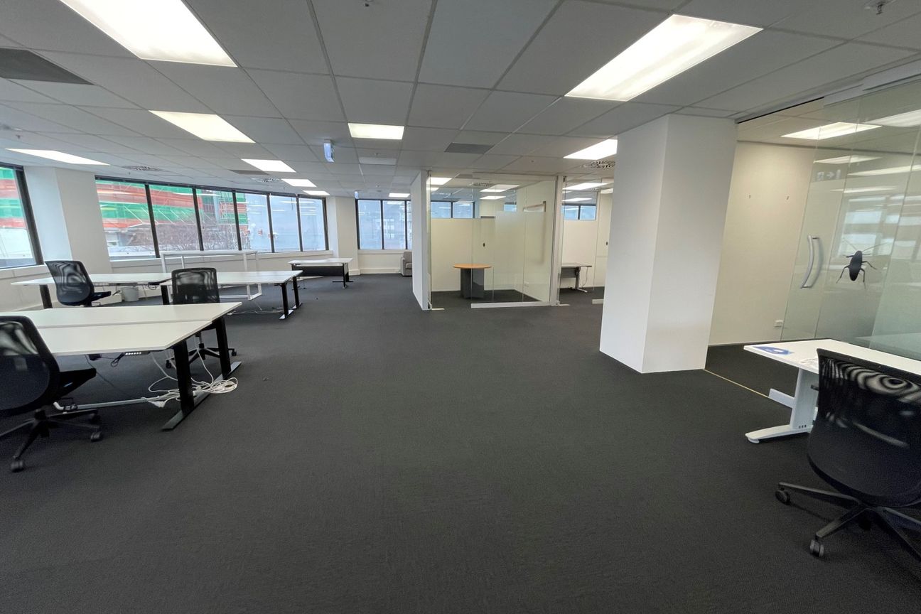 Secure whole office floor - 356sqm - View 2
