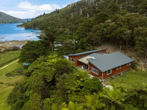  Endeavour Inlet, Admiralty Bay