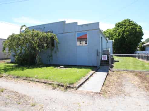 12 Main Street, Waikaka