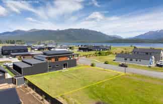 44 Pounamu Drive, Te Anau