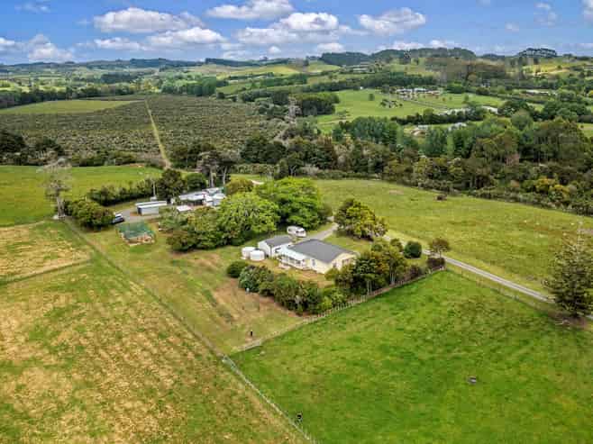  867 Kahikatea Flat Road, Waitoki