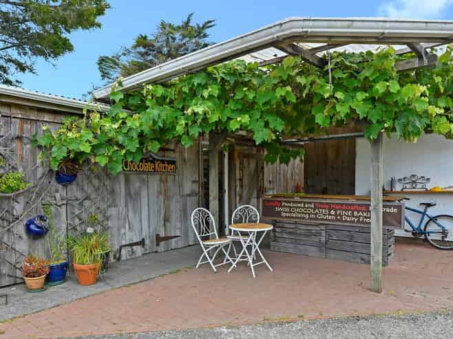 867 Kahikatea Flat Road, Waitoki