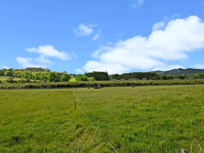  867 Kahikatea Flat Road, Waitoki