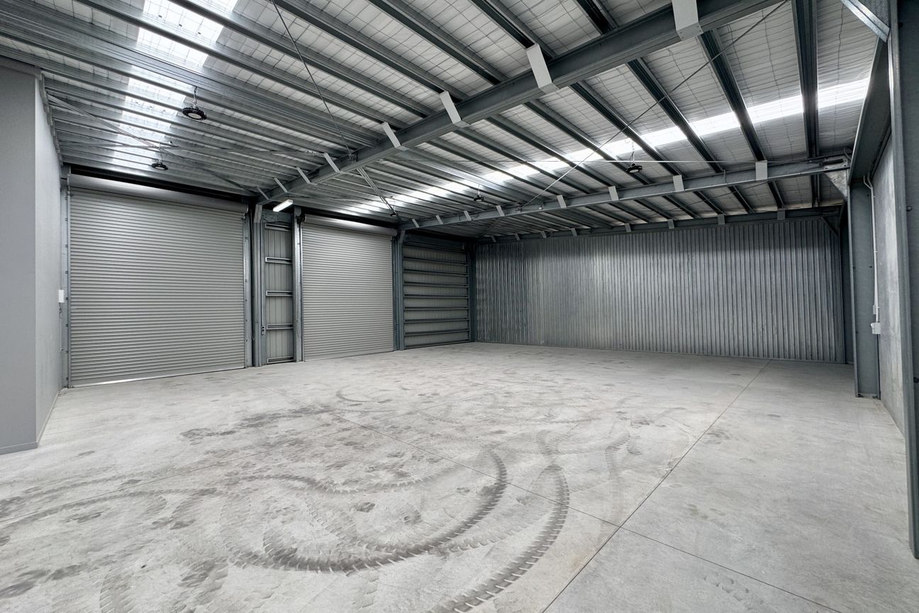 Brand new Bell Block industrial - Meer