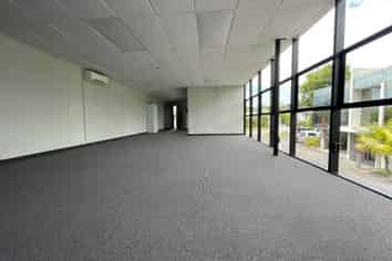 FIRST FLOOR OFFICE SPACE - 50M² TO 180M² OPTIONS
