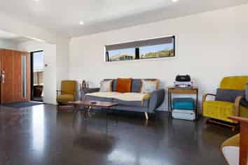 17C Eagles Way, Cable Bay