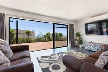 17C Eagles Way, Cable Bay
