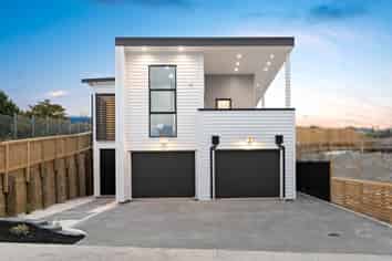 14 Kuhu Way, Silverdale