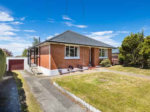 112 Centennial Avenue, Helensburgh