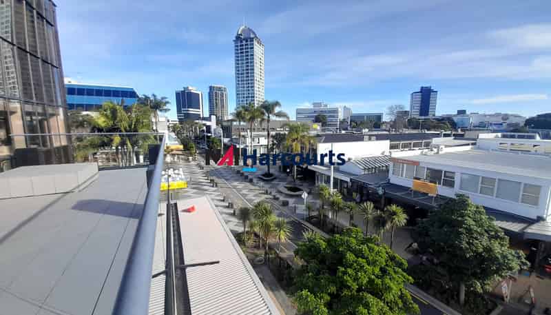 51 Hurstmere Road, Takapuna