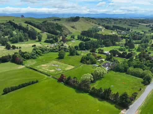 1745B Longbush Road, Gladstone