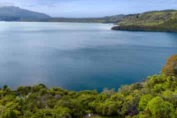 18 & 20 Te Toroa Drive, Lake Tarawera
