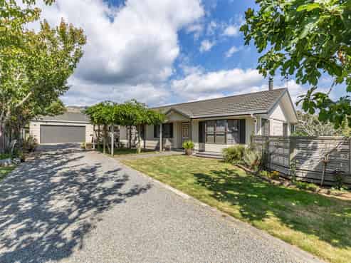 242 Kuku East Road, Manakau