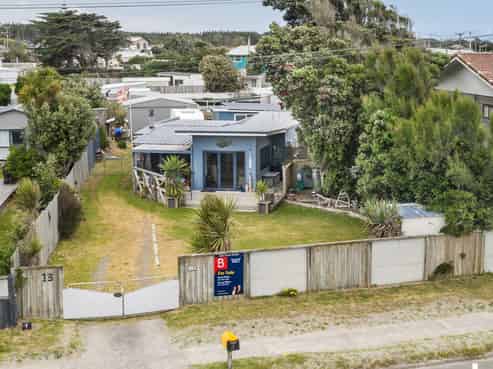 13 Koputara Road, Himatangi Beach