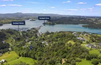 26 Brick Bay Drive, Sandspit