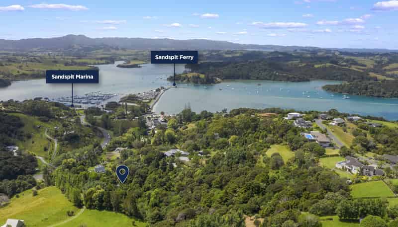 26 Brick Bay Drive, Sandspit