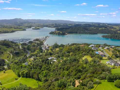 26 Brick Bay Drive, Sandspit