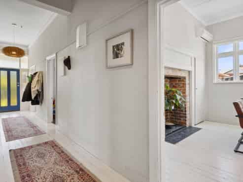 84 Tomahawk Road, Andersons Bay
