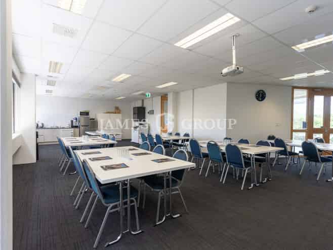 230m² Office with Parking in Central Ellerslie
