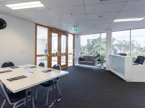 230m² Office with Parking in Central Ellerslie