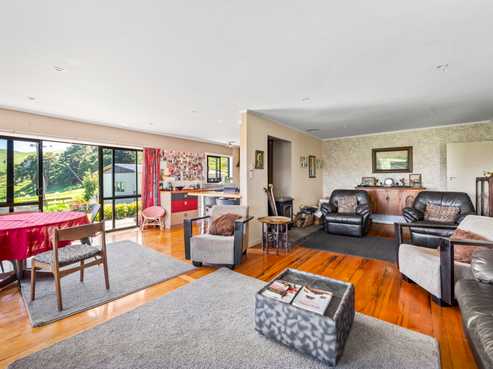 1325 Paparoa-Oakleigh Road, Paparoa