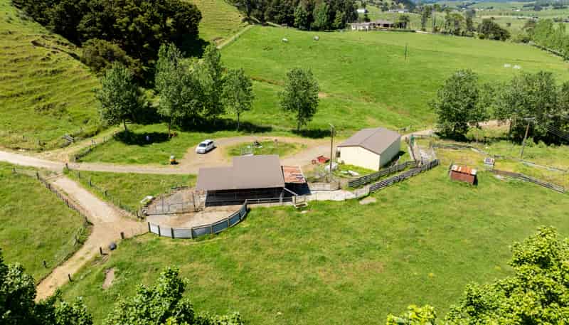 1325 Paparoa-Oakleigh Road, Paparoa