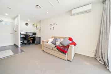 301/17 Amersham Way, Manukau