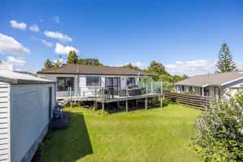 9 Crail Court, Totara Heights