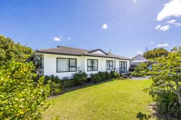 9 Crail Court, Totara Heights