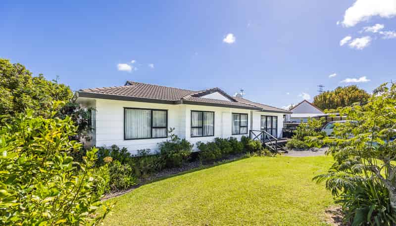 9 Crail Court, Totara Heights